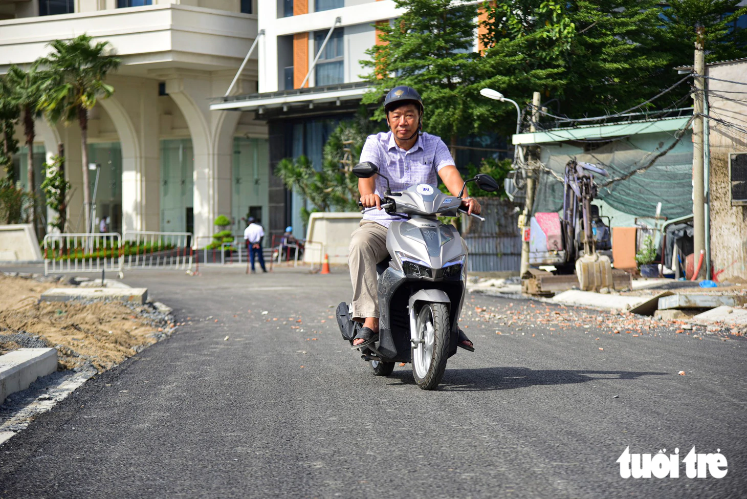 Cận cảnh tuyến đường đầu tiên ven rạch Xuyên Tâm vừa được thông xe - Ảnh 6.