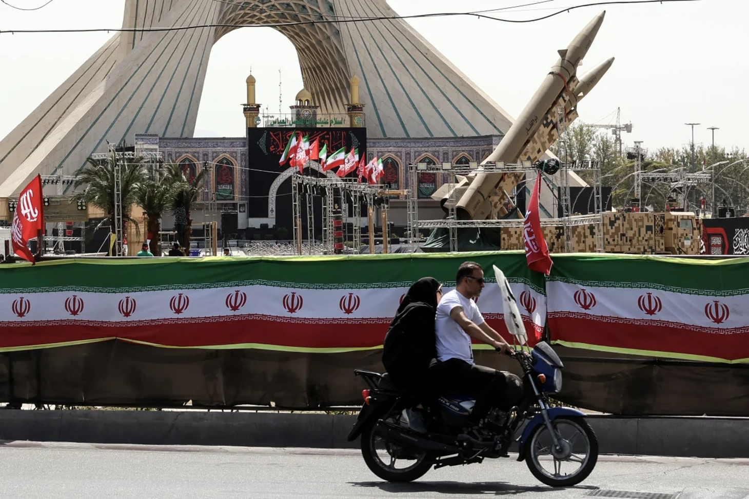 Chiến sự Mỹ - Iran: Chính trị nội bộ Iran giờ ra sao? - Ảnh 1.