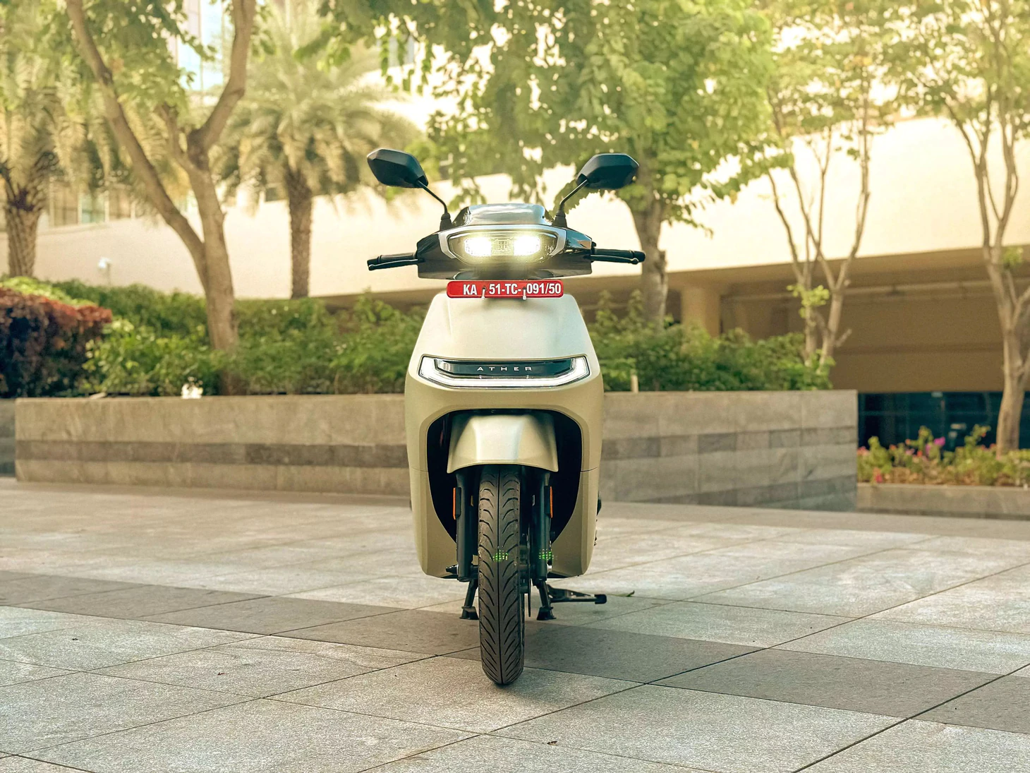 Xe máy điện giá rẻ hơn Honda Vision nhưng sở hữu loạt tính năng như ô tô: Tự mở yên, tìm chìa khóa thất lạc - Ảnh 11.