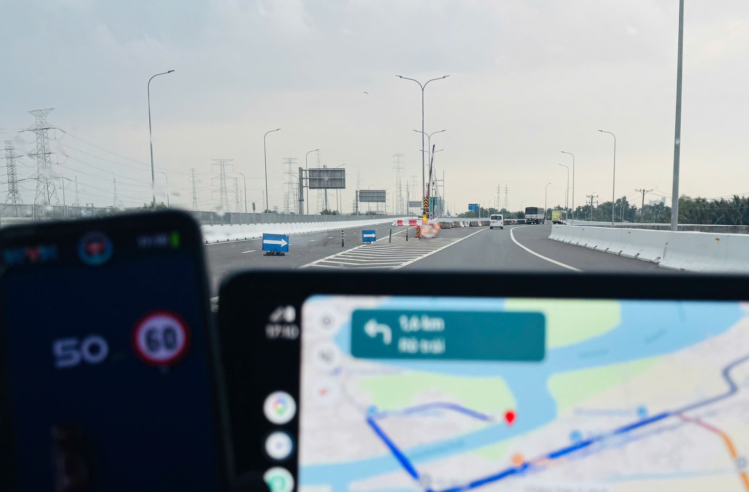Tuổi Trẻ tường thuật thời khắc thông xe toàn tuyến cao tốc Bến Lức - Long Thành sau 12 năm - Ảnh 12.