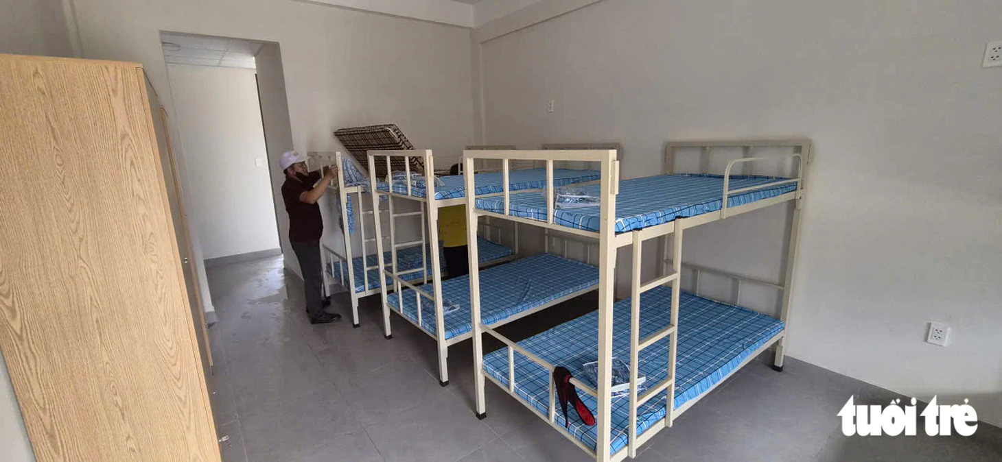Xuyên đêm hoàn thiện trường nội trú ở rẻo cao Huế để kịp đón học sinh ngày khai giảng - Ảnh 9.