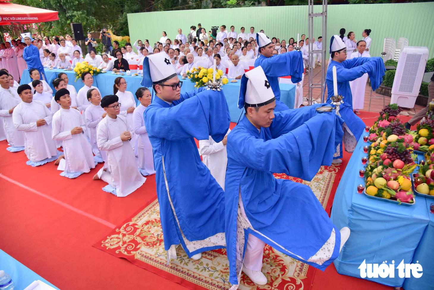 Họ đạo Cao Đài Chợ Lớn cầu siêu cho anh hùng liệt sĩ tại công viên Lê Thị Riêng - Ảnh 7.