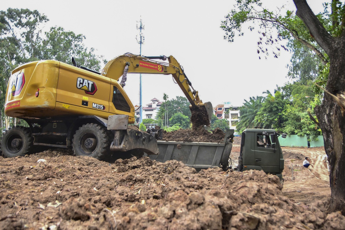 Sau 78 ngày, đã tìm thấy 605 hài cốt liệt sĩ tại 3 điểm chôn trong công viên Lê Thị Riêng - Ảnh 4.