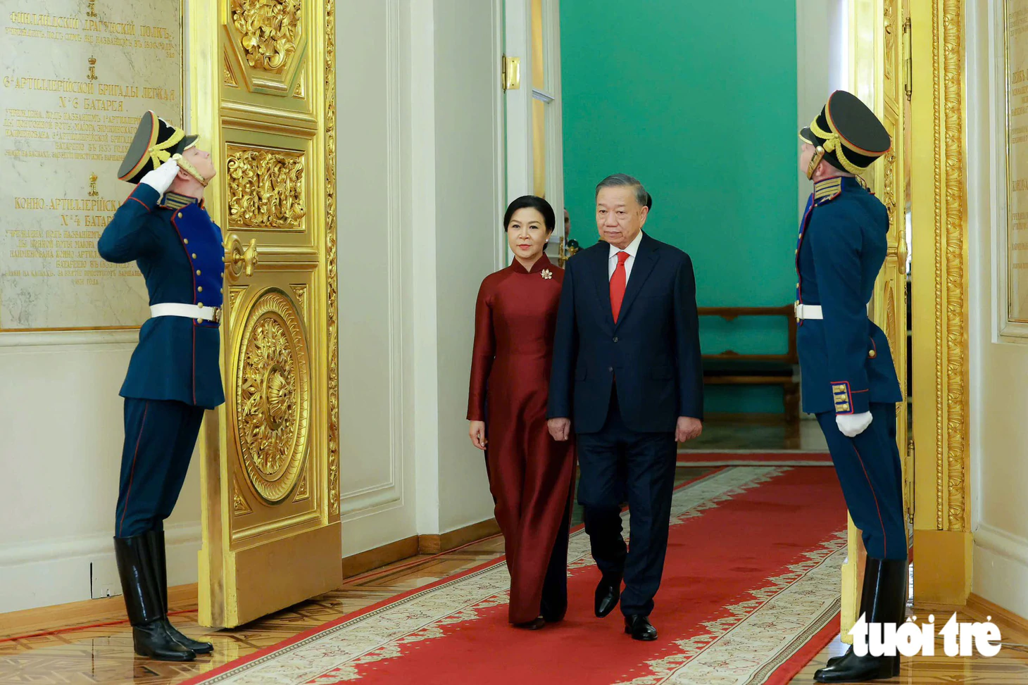 Tổng thống Nga Vladimir Putin đón Tổng Bí thư, Chủ tịch nước Tô Lâm và Phu nhân tại Điện Kremlin - Ảnh 1.