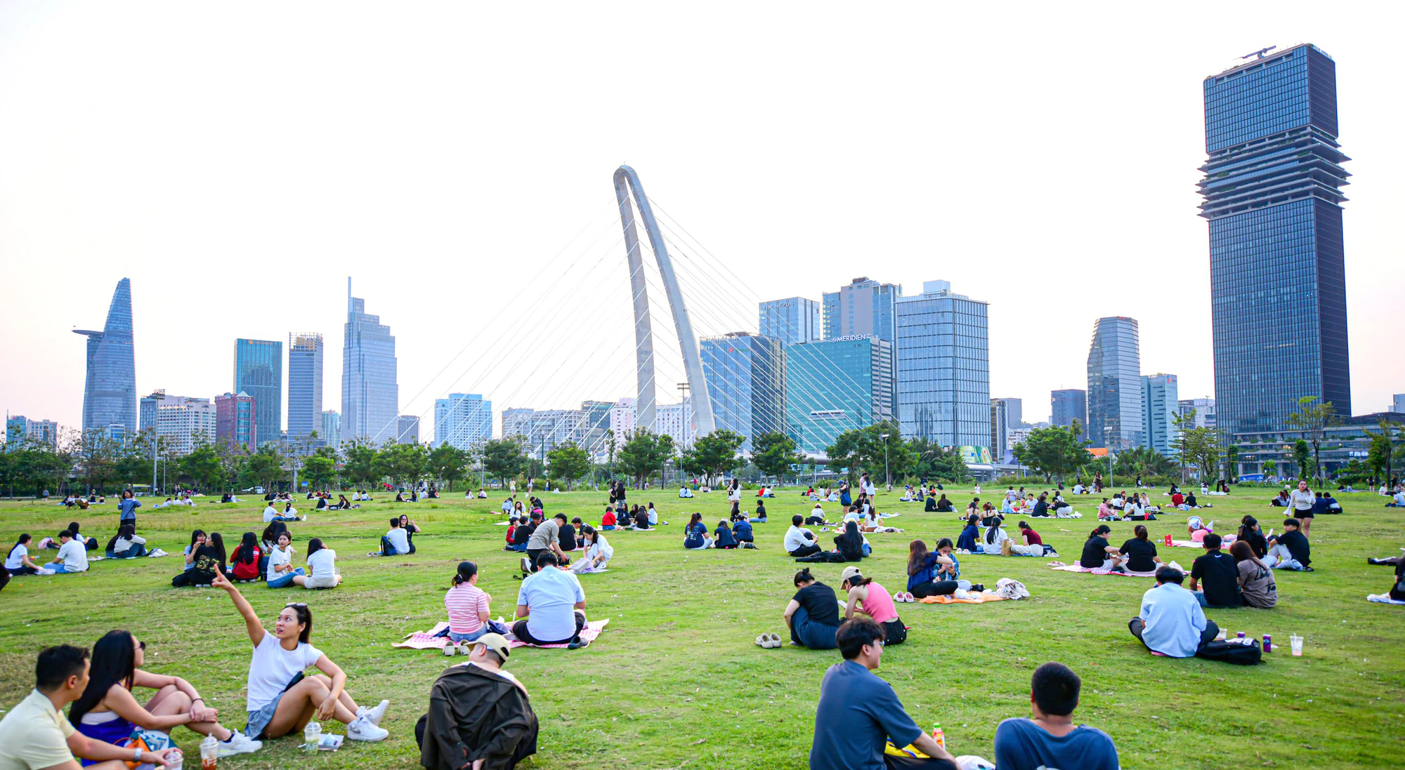 Diễn đàn Kinh tế Mùa thu 2026 - Hiến kế để TP.HCM tăng trưởng - Kỳ 2: Đưa dòng vốn cam kết thành động lực tăng trưởng - Ảnh 1.