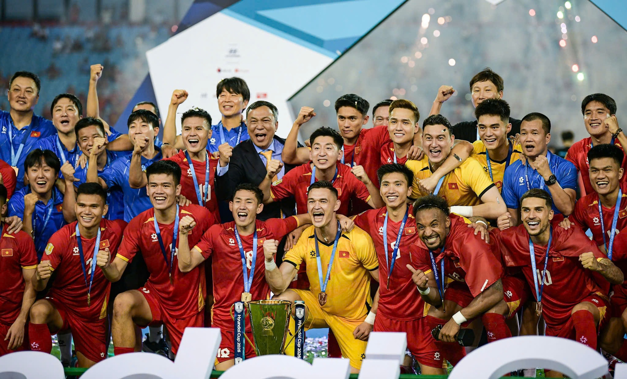 Đội tuyển Việt Nam xuất sắc đăng quang ASEAN Cup 2026 sau Hành trình đầy cảm xúc - Ảnh 1.