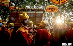 Thiền sư Yantra Amaro của tác phẩm ‘Trái tim không’ viên tịch - Ảnh 4.