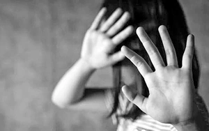 Sinh viên làm trò chơi giúp trẻ học cách phòng tránh xâm hại - Ảnh 2.