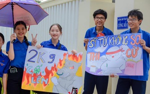 Muôn kiểu tiếp sức mùa thi ấm áp trong kỳ thi tuyển sinh lớp 10