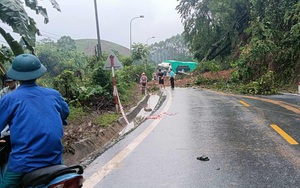 Yên Bái, Lào Cai, sinh viên chật vật đường đến trường sau bão số 3
