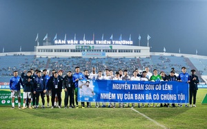 Nguyễn Xuân Son trở lại tập luyện cùng Thép Xanh Nam Định - Ảnh 3.
