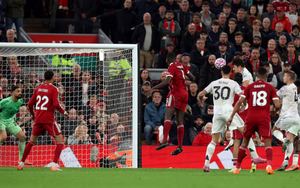 Đánh bại Liverpool, Man United tiến sát top 4 - Ảnh 2.