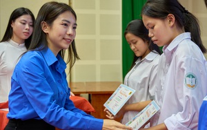 Cùng trẻ em vùng lũ Thanh Hóa viết tiếp ước mơ đi học - Ảnh 4.