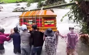 8 family members, including 3 kids, hospitalized for carbon monoxide poisoning in Da Nang- Ảnh 2.