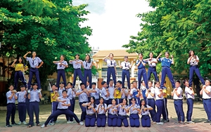 Đêm prom huyền diệu của học trò Trường THPT Nguyễn Thượng Hiền - Ảnh 3.