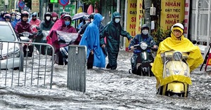 Cảnh báo những tuyến đường có nguy cơ ngập úng do mưa ở Hà Nội sáng 7-10 - Ảnh 2.