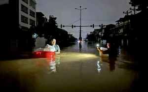 Natural disasters have caused $1.3bn in damage across Vietnam so far this year- Ảnh 3.