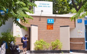Ho Chi Minh City seeks solutions to shortage of parking, public toilets downtown - Ảnh 4.