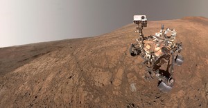 NASA study shows how satellite 'light pollution' hinders space telescopes- Ảnh 1.