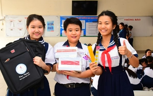 Các trường học sôi động chương trình "Nụ cười hồng - Cùng bạn đến trường"- Ảnh 2.