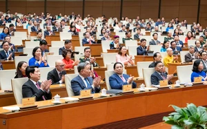 Vietnam’s National Assembly Chairman Tran Thanh Man re-elected for new term- Ảnh 3.