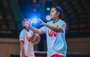 Bóng rổ nữ 5x5 Việt Nam có chiến thắng đầu tiên tại SEA  Games 33 - Ảnh 2.