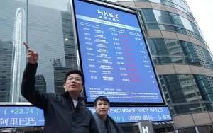 Asian stocks rise, precious metals hit records on Fed rate cut bets- Ảnh 1.
