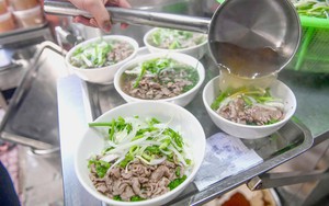 How a Thao Dien pho shop turns a family tradition into a global venture - Ảnh 2.