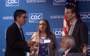 US CDC ends guidance that all newborns should get hepatitis B vaccine, in major policy shift- Ảnh 1.