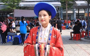 Học trò Trường THPT Thạnh Lộc biến bảng lớp thành tác phẩm nghệ thuật - Ảnh 12.