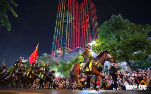 Unforgettable moments from Vietnam’s Reunification Day celebration in Ho Chi Minh City - Ảnh 19.