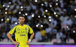 Ronaldo becomes football's first billionaire, says report- Ảnh 1.