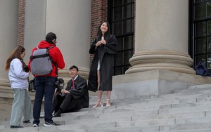 Trump administration halts scheduling of new student visa appointments - Ảnh 2.