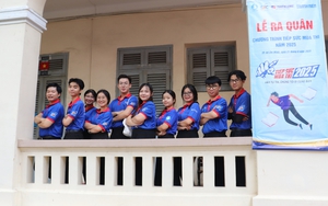 Khi sinh viên tiếp sức mùa thi được ‘tiếp sức’- Ảnh 2.