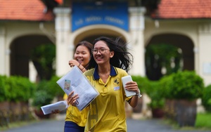 Phổ điểm thi tốt nghiệp THPT 2025: cả nước có 6.907 điểm 10 môn địa lý - Ảnh 2.
