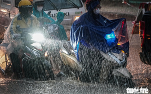 Storms hit southern China mainland in wake of typhoon Wipha- Ảnh 4.