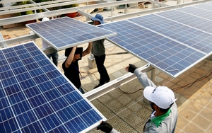 Lắp đặt điện mặt trời mái nhà sẽ không phải thông báo gửi EVN? - Ảnh 2.