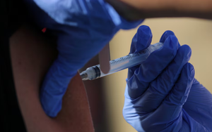 Flu season starts in Japan, 2nd earliest in 20 years - Ảnh 2.