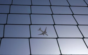 Australia probes near-miss collision of two planes on tarmac at Sydney airport- Ảnh 3.