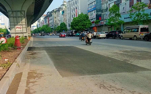 Massive sinkhole in Bangkok street forces evacuations- Ảnh 1.