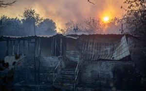 'Mockery of science': US experts blast Trump climate report- Ảnh 2.