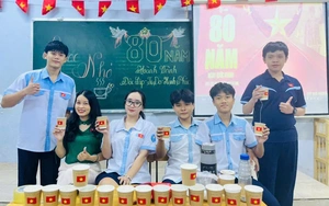 Thiếu nhi TP.HCM check in cùng cờ tổ quốc dịp lễ Quốc khánh 2-9 - Ảnh 5.