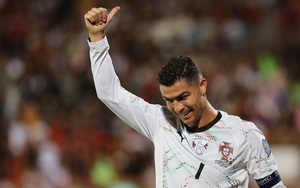 Ronaldo được bầu là Cầu thủ vĩ đại nhất lịch sử- Ảnh 2.