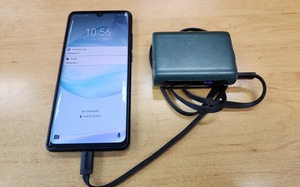 Japan to ban use of power banks on airplanes- Ảnh 2.