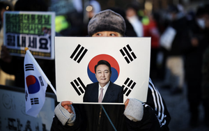 South Korea's ex-president Yoon given 5-year jail term in first ruling over martial law- Ảnh 3.