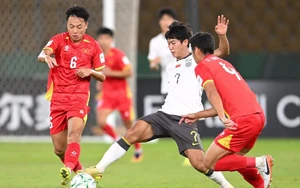 Vietnam coach Kim apologizes, takes responsibility after U23 Asian Cup semifinal loss - Ảnh 2.