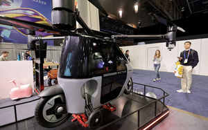 Japanese firms tap self-driving to ease local transport woes- Ảnh 2.