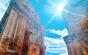 Vietnam for first-timers, beach lovers and nightlife seekers: Where to go? - Ảnh 11.