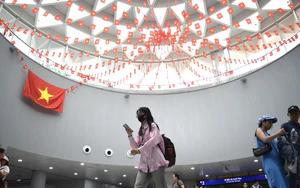 Ho Chi Minh City urges officials to use buses, metro twice a week, making it annual review criterion - Ảnh 4.