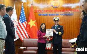 Tuoi Tre online newspaper, BUV partner to prepare students for the workplace - Ảnh 5.